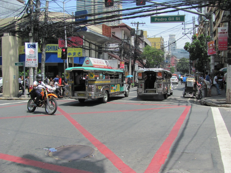 Illustration for article titled These World War II Jeep Buses Prove Americana Lives On In The Philippines